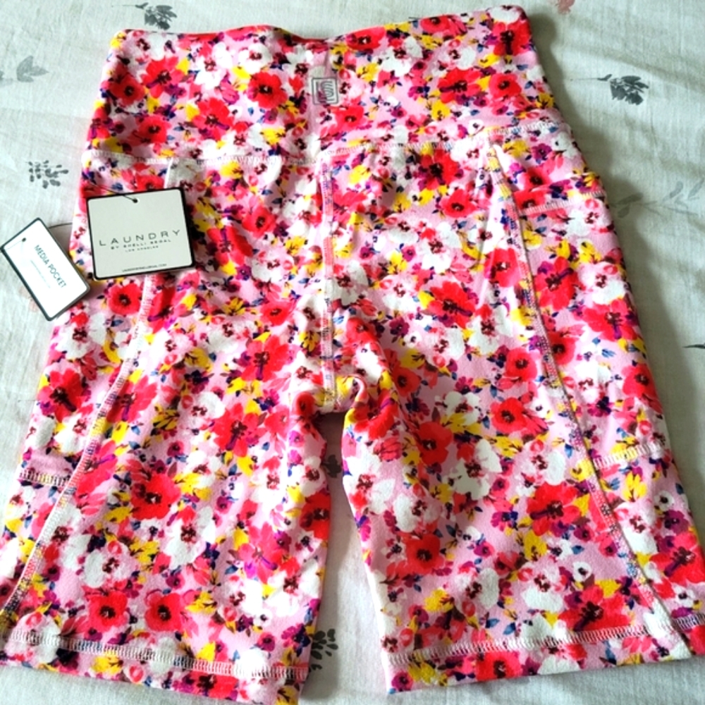 Laundry by Shelli Seagal Active Shorts NWT
